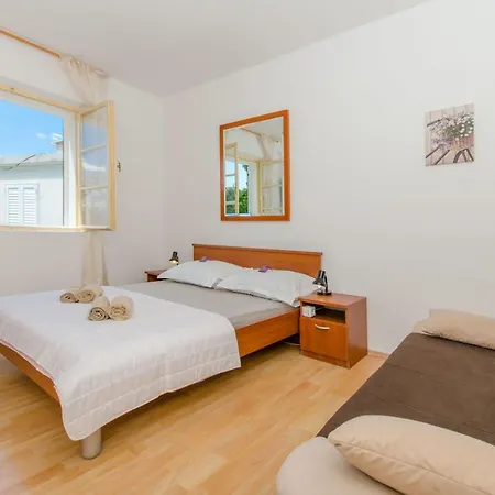 House House Toma Holiday home *