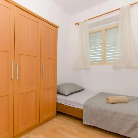 Holiday home House House Toma *