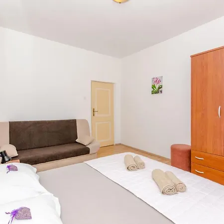 House House Toma Holiday home